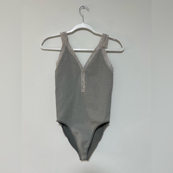 Tops - Gray Ribbed Lace-Trim Bodysuit
